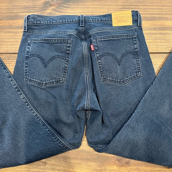 Levi Wedgie Jeans - Picture 3 of 4